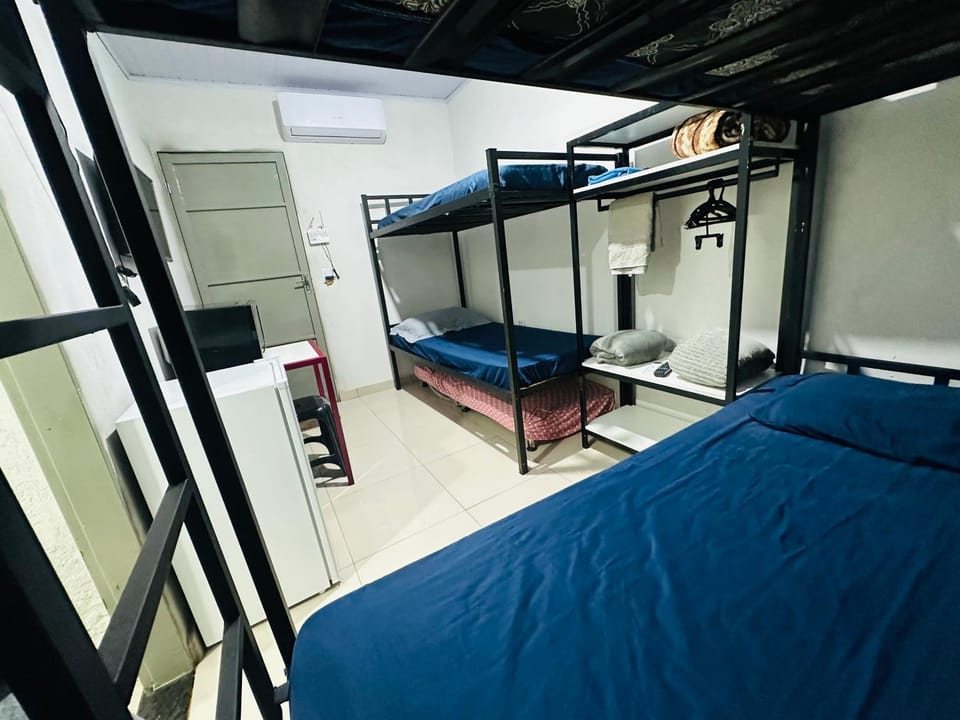 Suíte Completa e Climatizada para 5 pessoas Apartment in Campo Grande