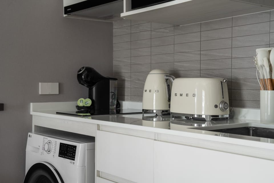 Coffee/tea facilities, Kitchen or kitchenette, toaster, washing machine