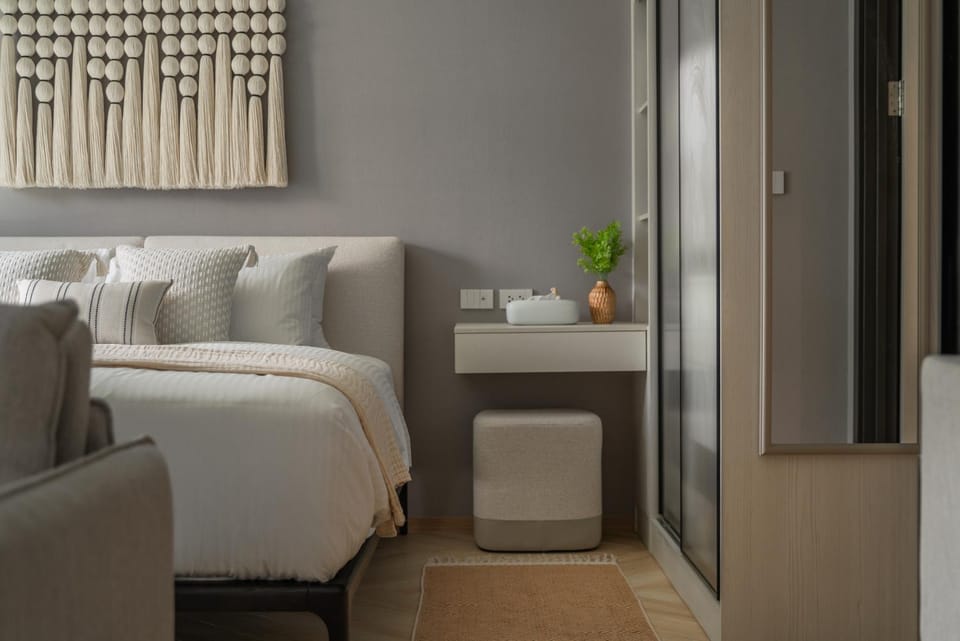 Bed, Photo of the whole room, Bedroom