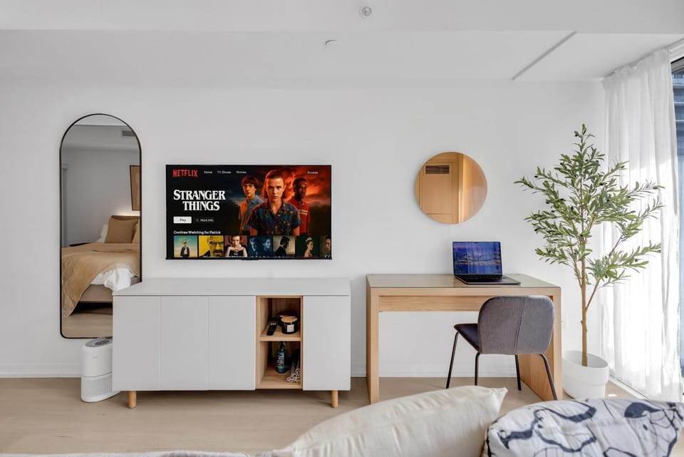 Communal lounge/ TV room, TV and multimedia, Living room, Seating area