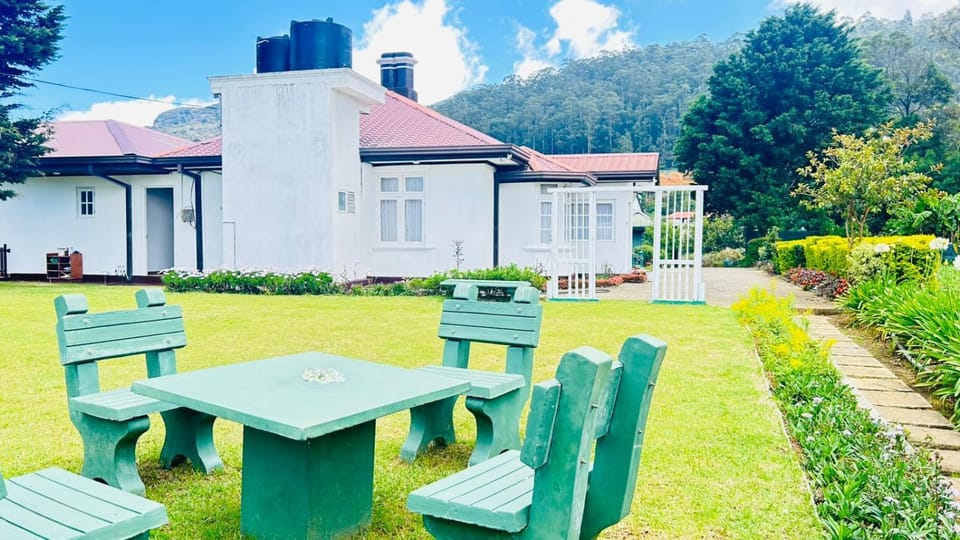Hill Cliff Bungalow House in Nuwara Eliya