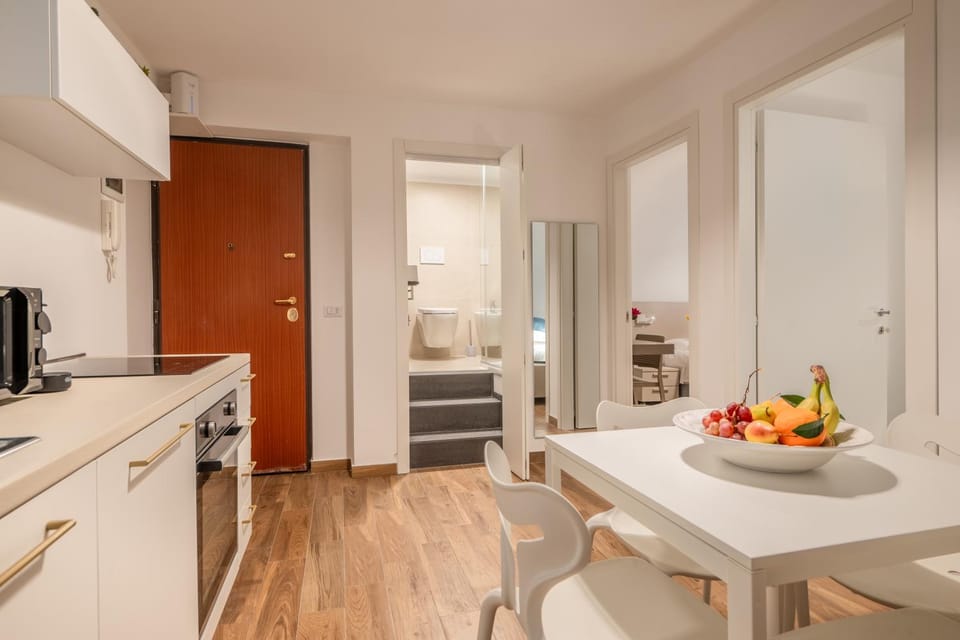 Kitchen or kitchenette, Living room, Seating area, Dining area, Food, oven, stove
