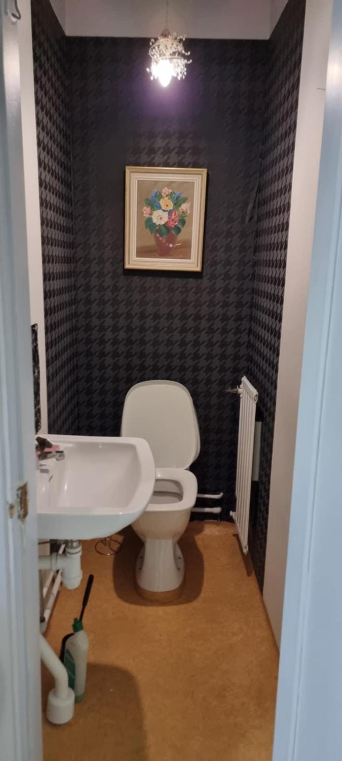 Toilet
