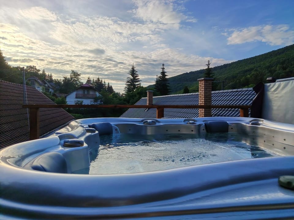 SkyHaven Mátra Vendégház House in Hungary
