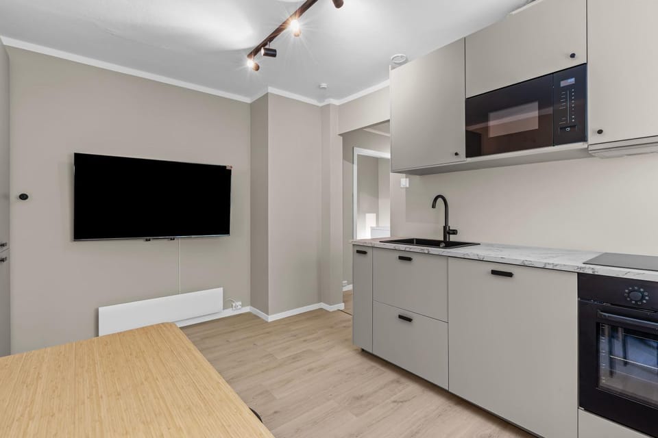GT43-101 - Mountain View 2BR with Balcony Apartment in Bergen