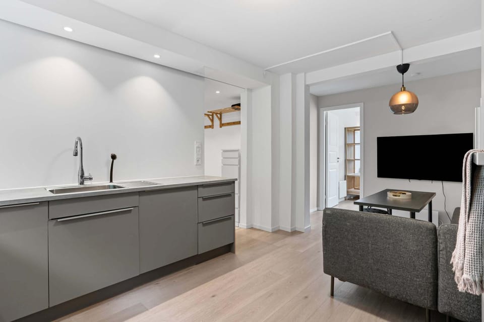 GT43-102 - Modern 2BR with Balcony & Mountain View Apartment in Bergen