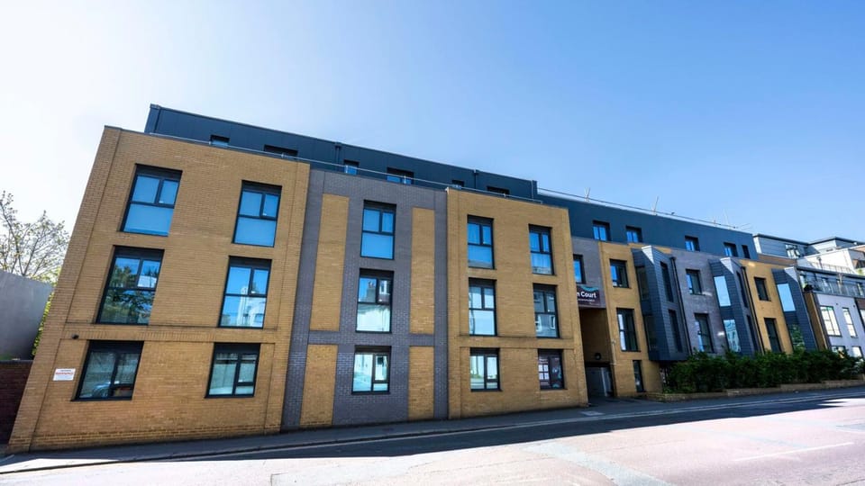 For Students Only Holden Court in Brighton Apartment in Brighton