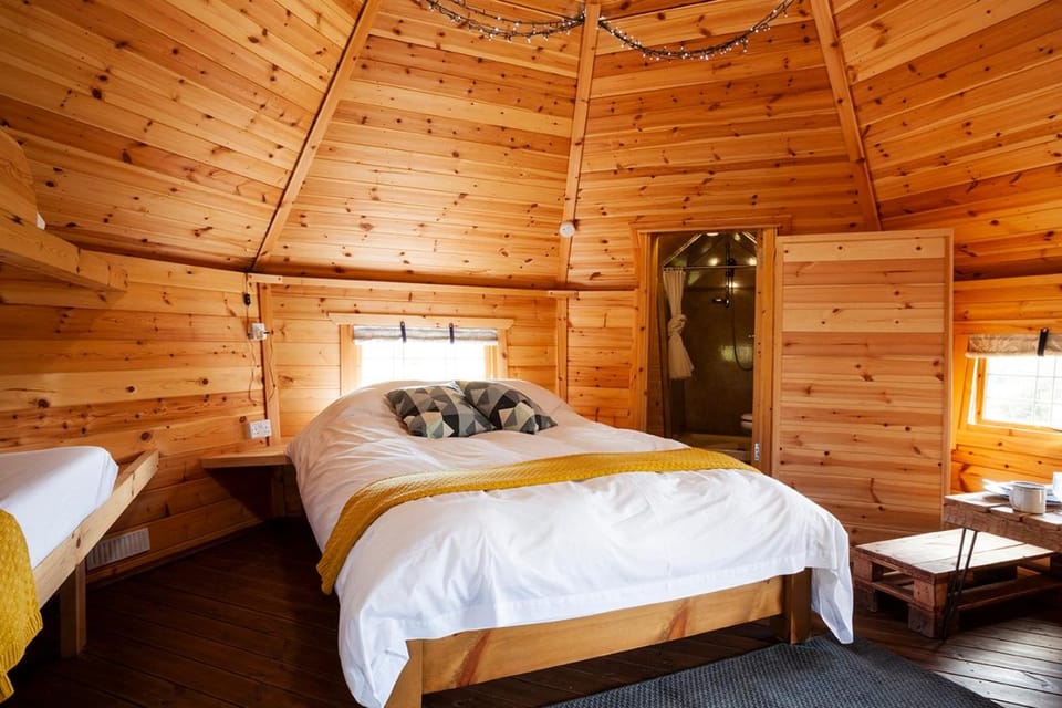 Bed, Bathroom, Photo of the whole room, Bedroom