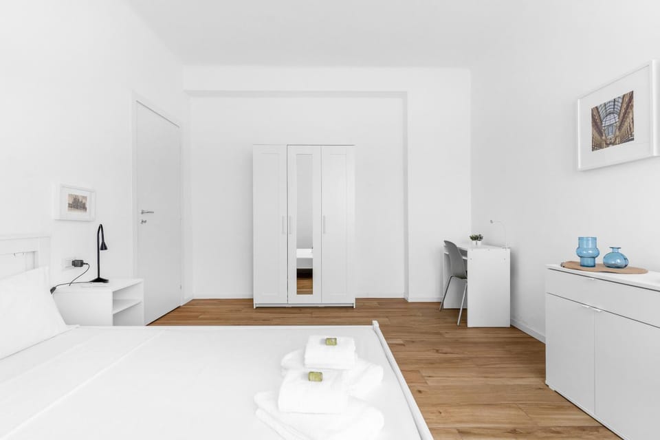 Bed, Seating area, Bedroom, wardrobe