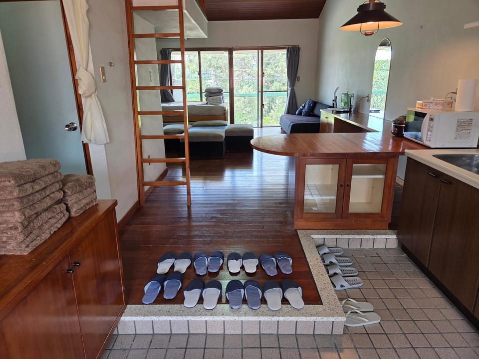 Living room, Bedroom