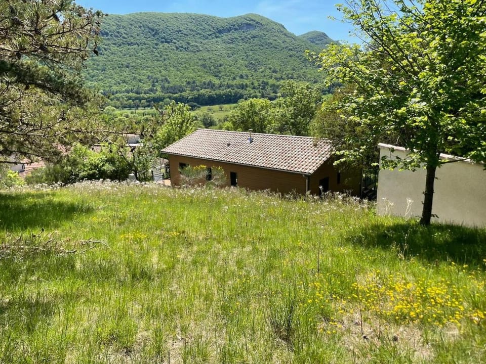 Property building, Garden, Garden view, Mountain view