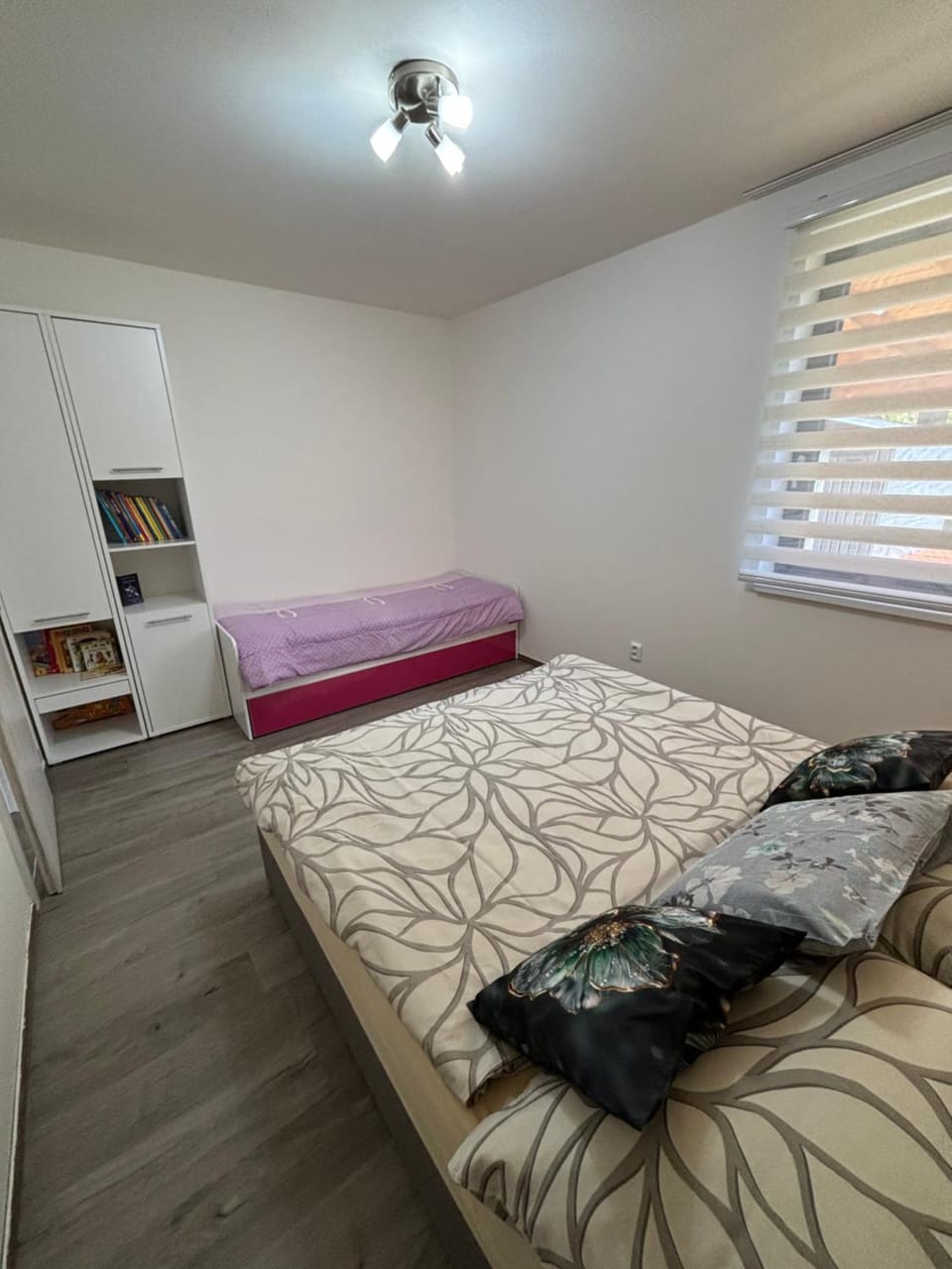 Tiny house, renowned location, 20 minutes from Prague House in Czechia