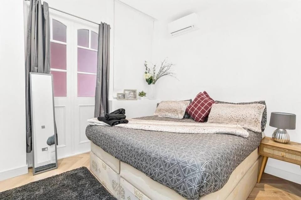 Stylish 2-Bed Paddington Flat Apartment in City of Westminster