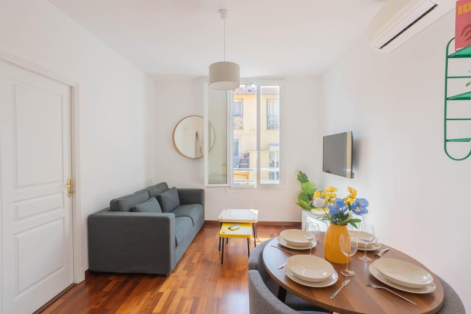 Living room, Dinner
