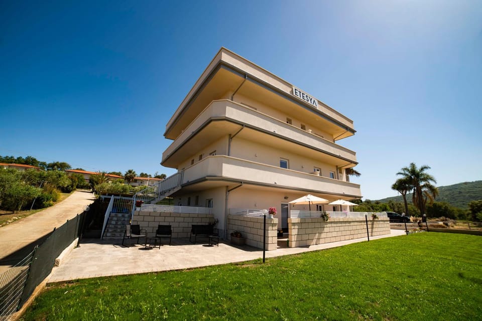 Property building, Garden, Garden view