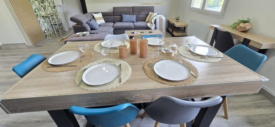 Dining area, Meals