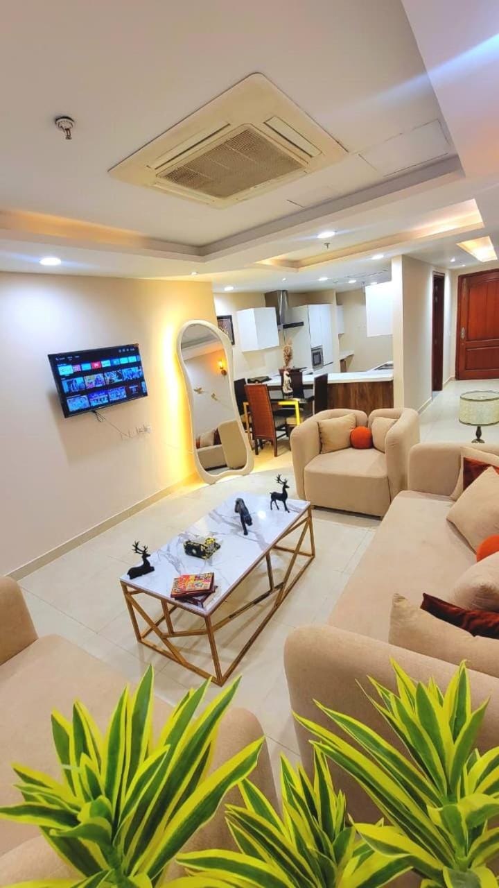 Maison Noir 2-bedroom Designer apartment Gold crest Apartment in Lahore