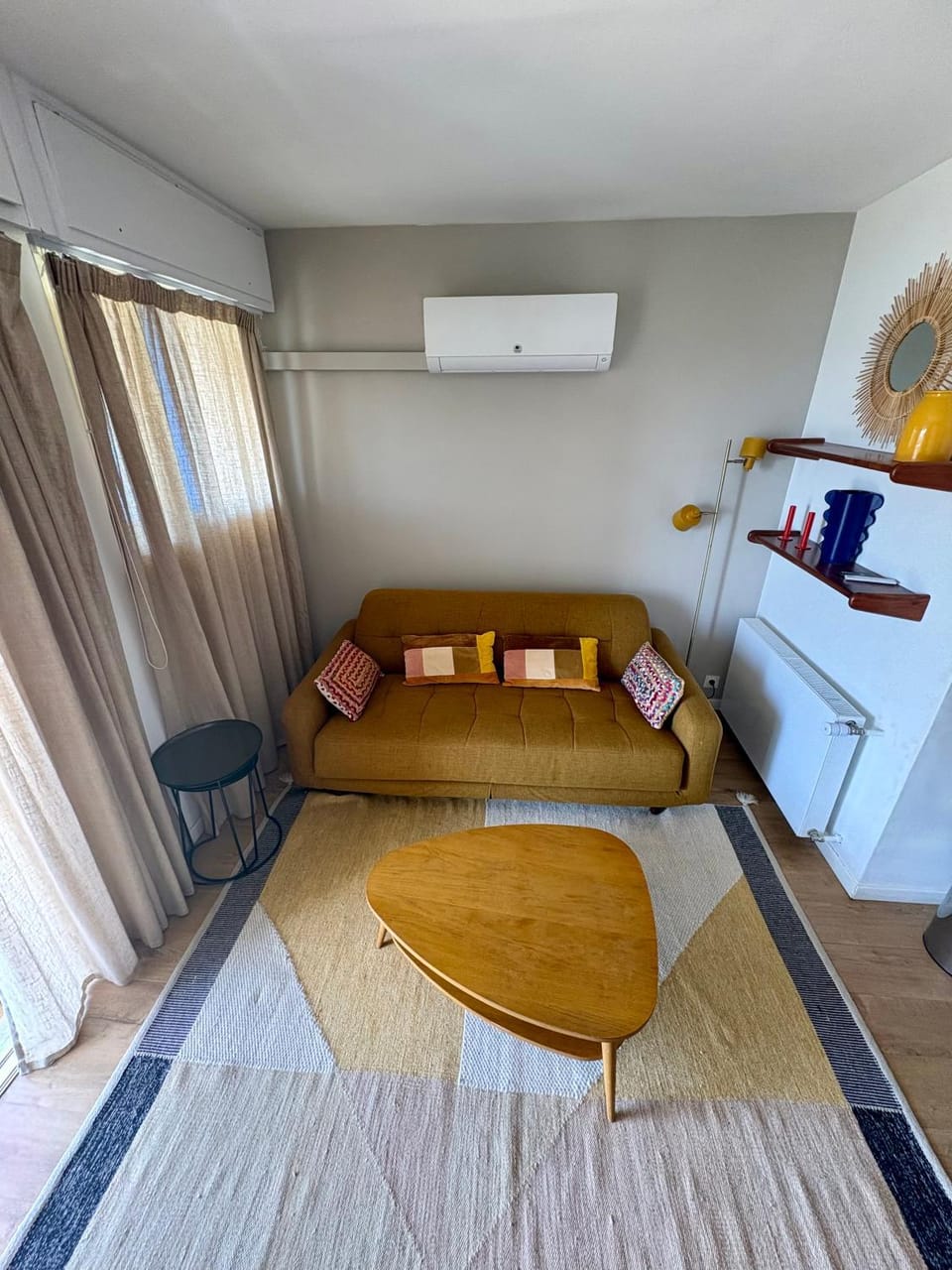 Living room, air conditioner