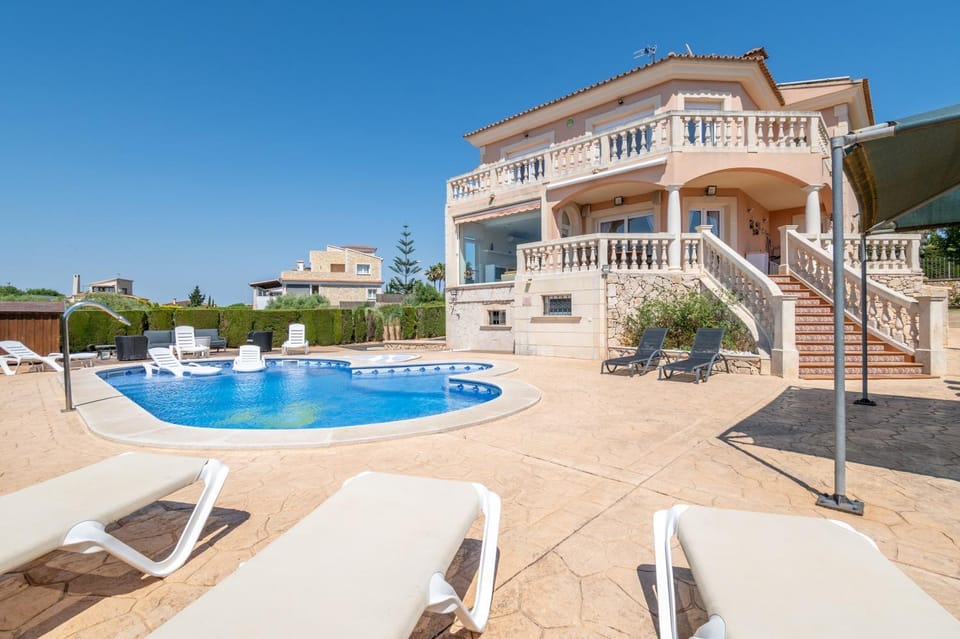Can Martinez Villa in Migjorn