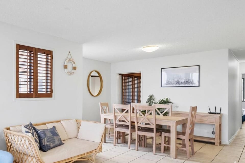 Beach Days, Ocean Rooftop & Spa - Sleeps 8 Apartment in Marcoola
