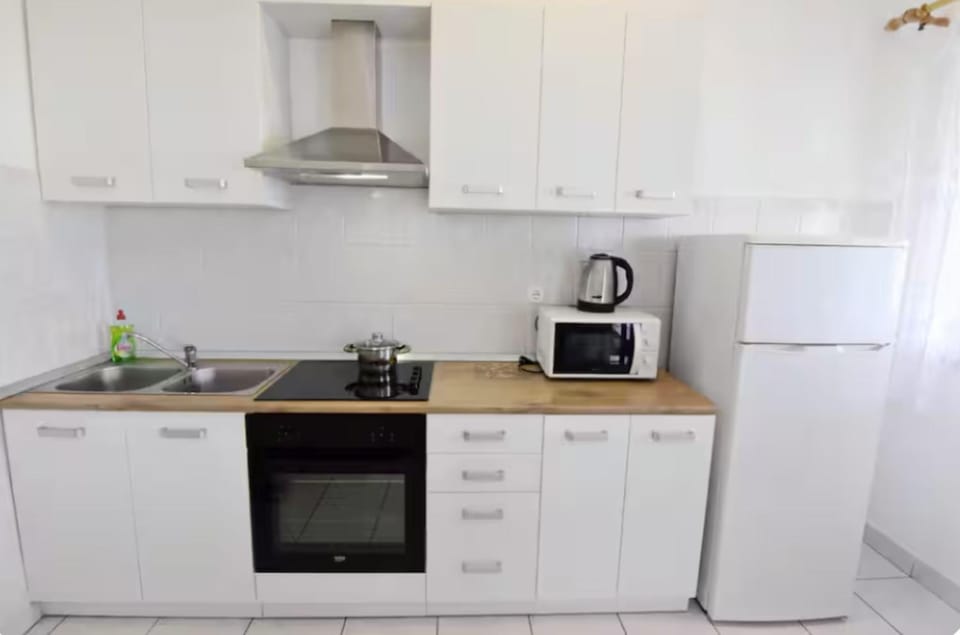 microwave, oven, kitchen