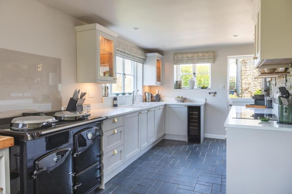 Summer Cottage House in Salcombe