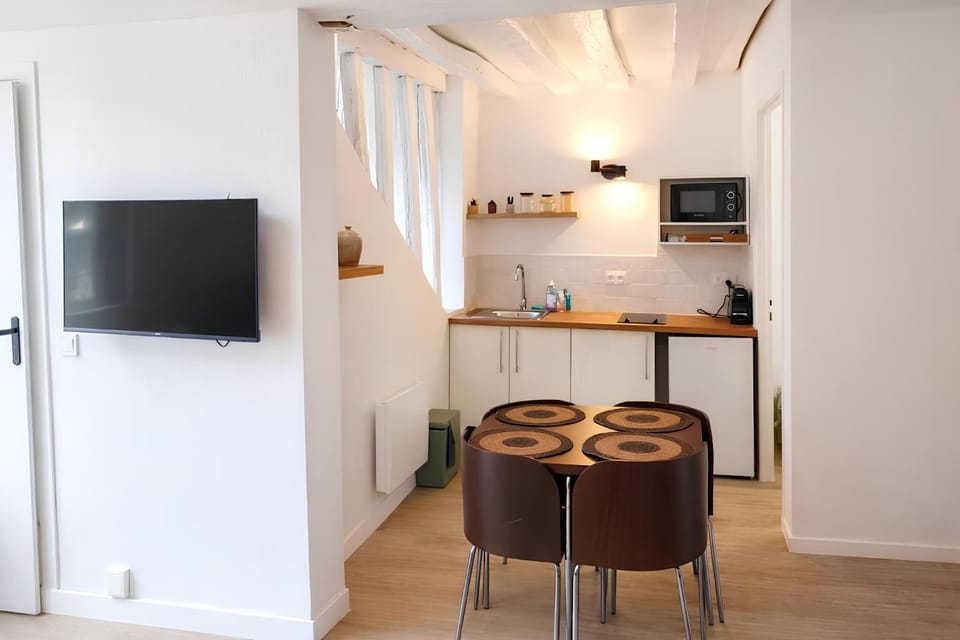 TV and multimedia, Coffee/tea facilities, microwave, kitchen