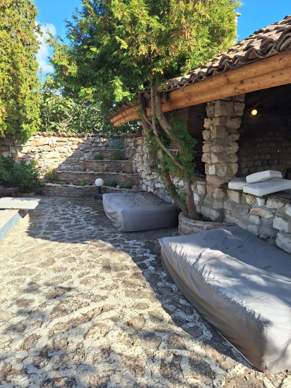 СТАИ ПоД НАЕМ ВИЛА ГАЛАТА Bed and Breakfast in Varna