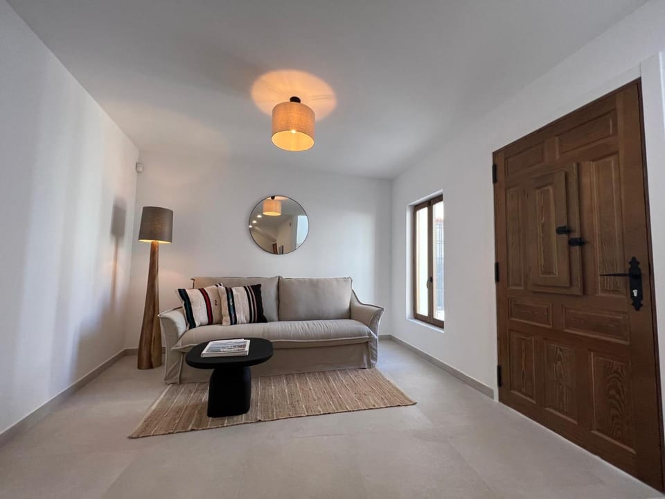 Facade/entrance, Seating area