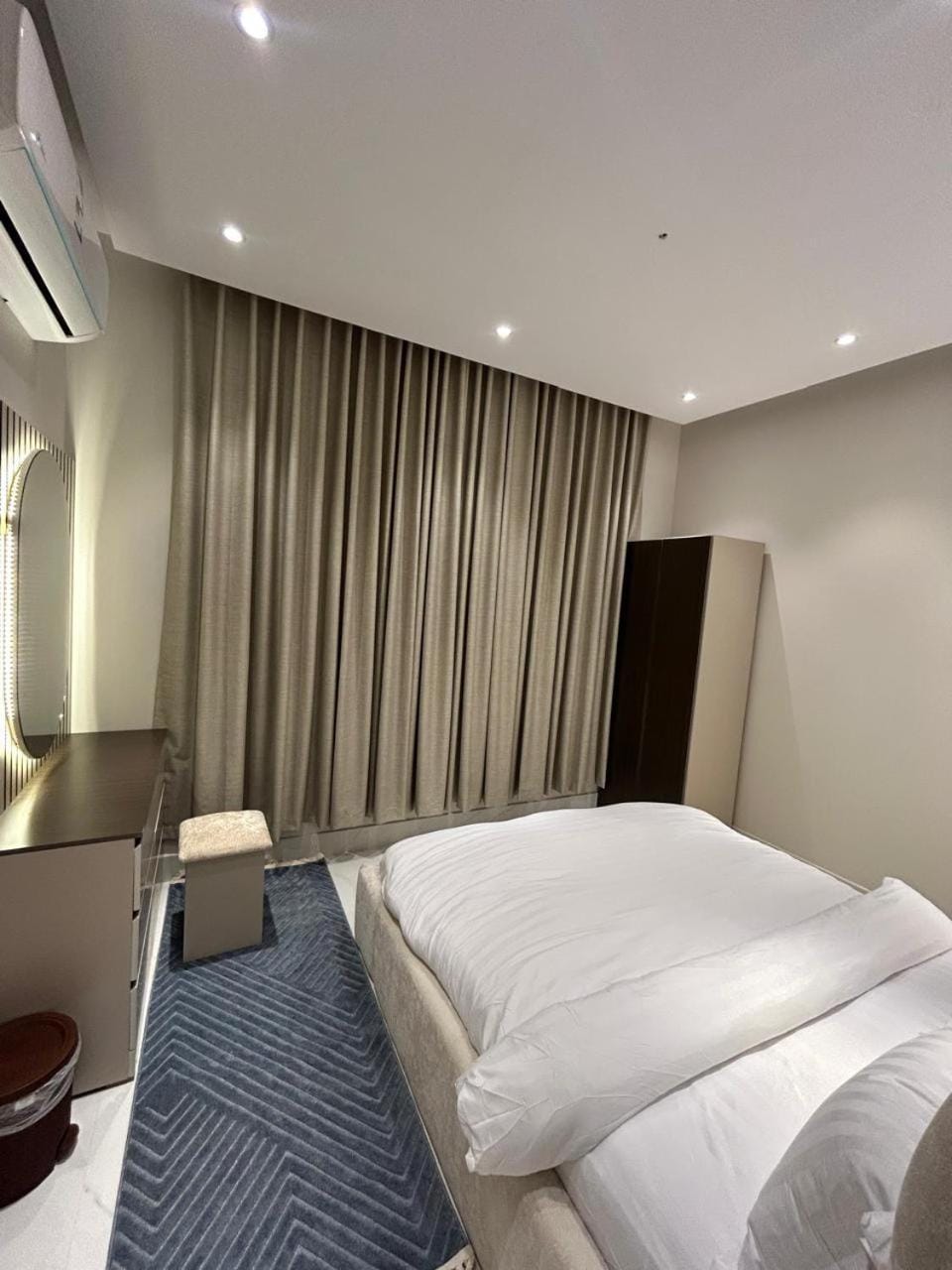 Bed, Bedroom, wardrobe