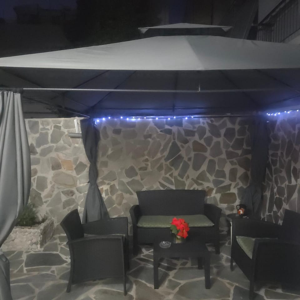 Patio, Night