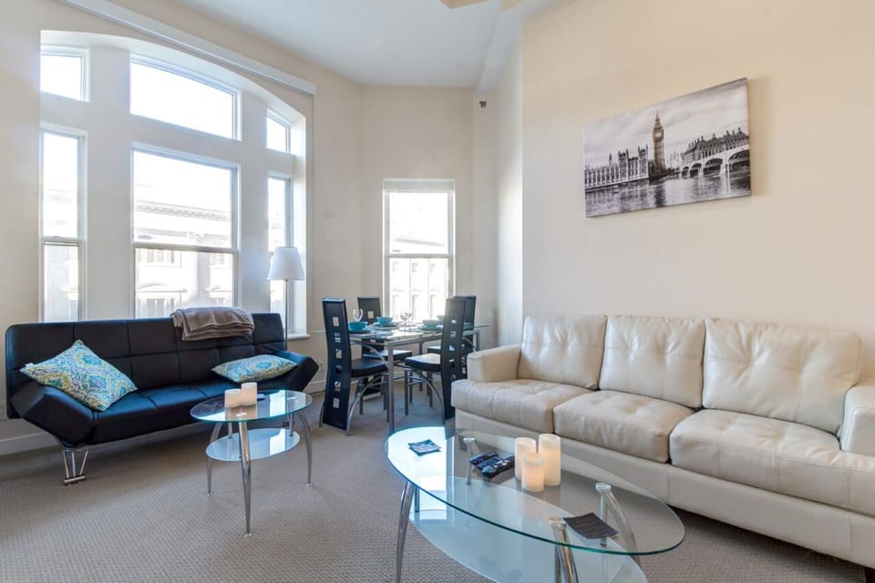 Living room, Seating area, Dining area