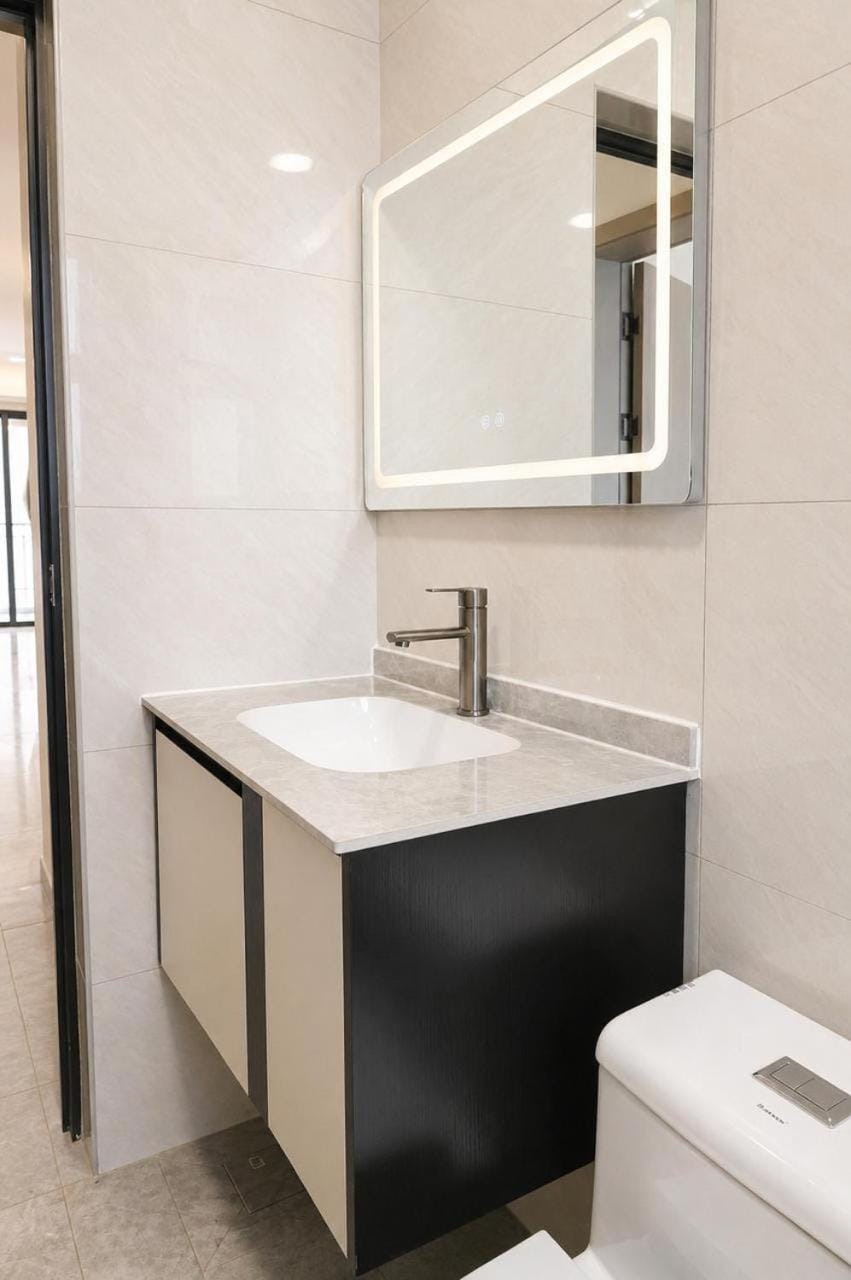 Designer 3BR Kilimani, Heated Pool, Gym and Garden Balcony Apartment in Nairobi County