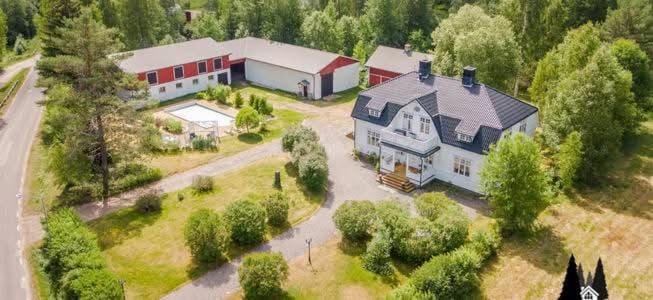 Property building, Natural landscape