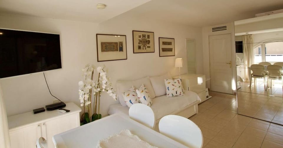 Le Studio des Deux Frontières Apartment in Avenue du Carnier