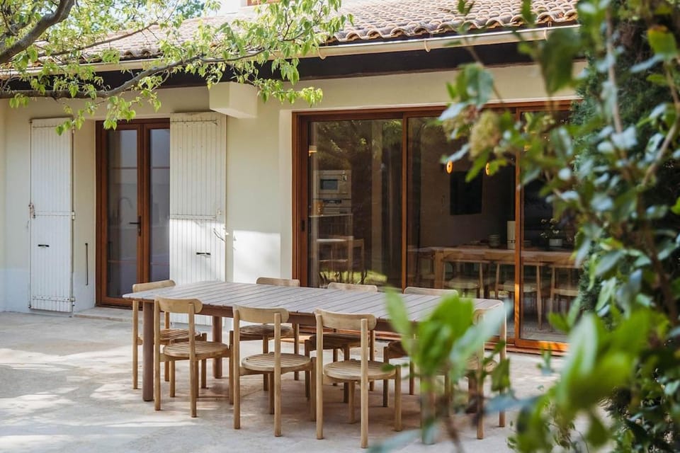 Property building, Patio, Day, View (from property/room), Balcony/Terrace, Dining area
