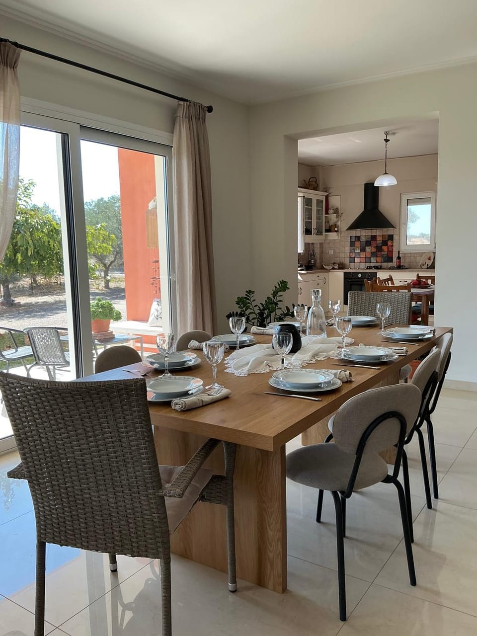 Dining area, Evening entertainment, Entertainment