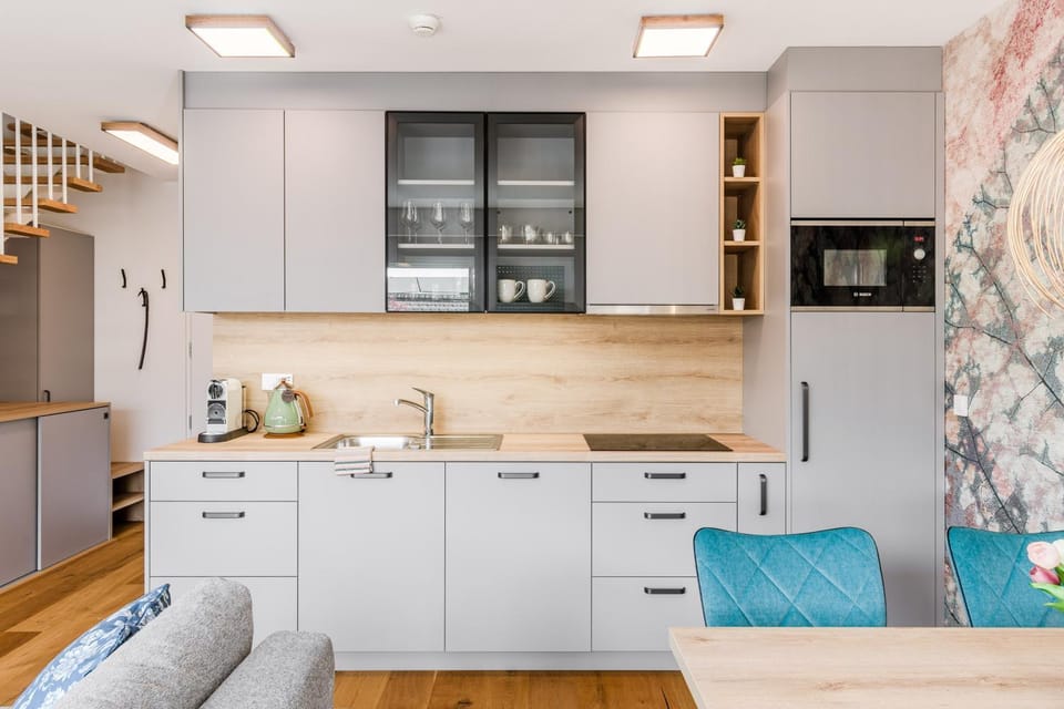 Kitchen or kitchenette