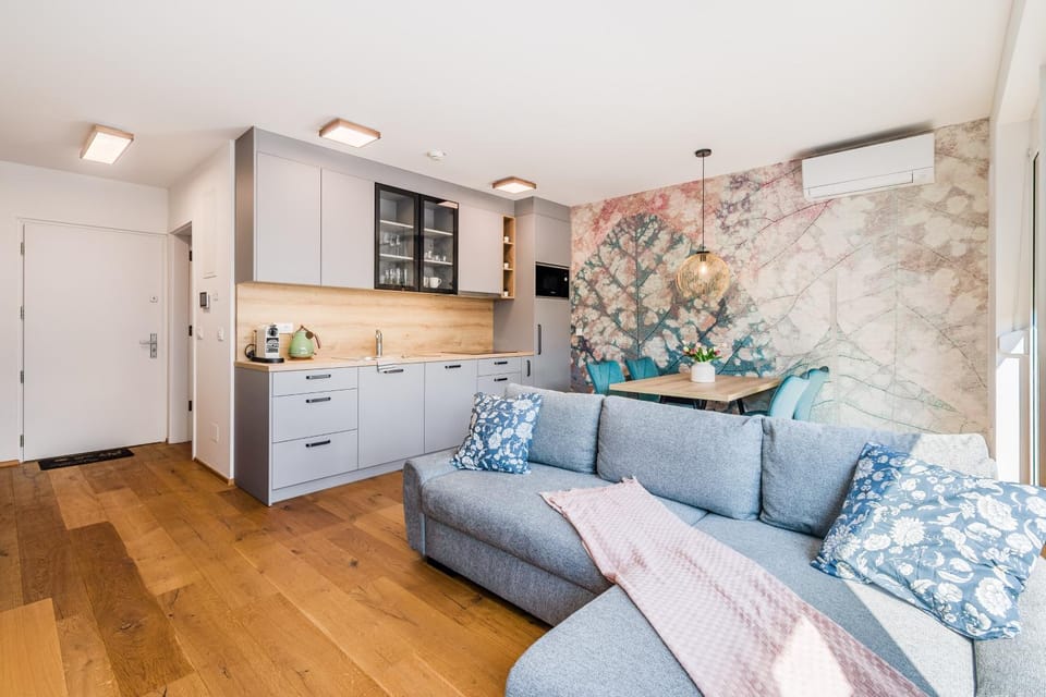 Living room, Dining area, kitchen