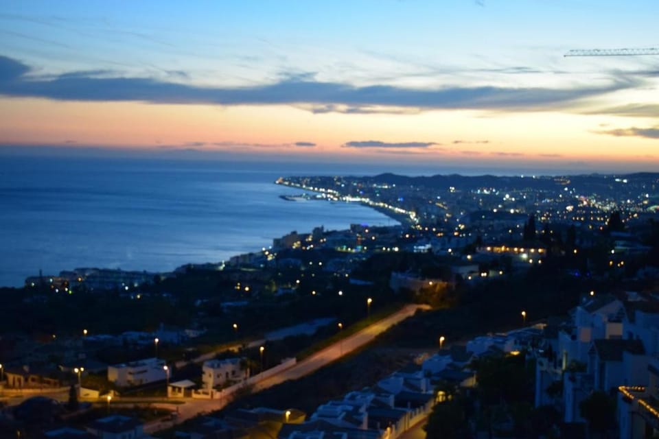 Penthouse with Two Terraces, Sea & Mountain Views Apartment in Benalmadena