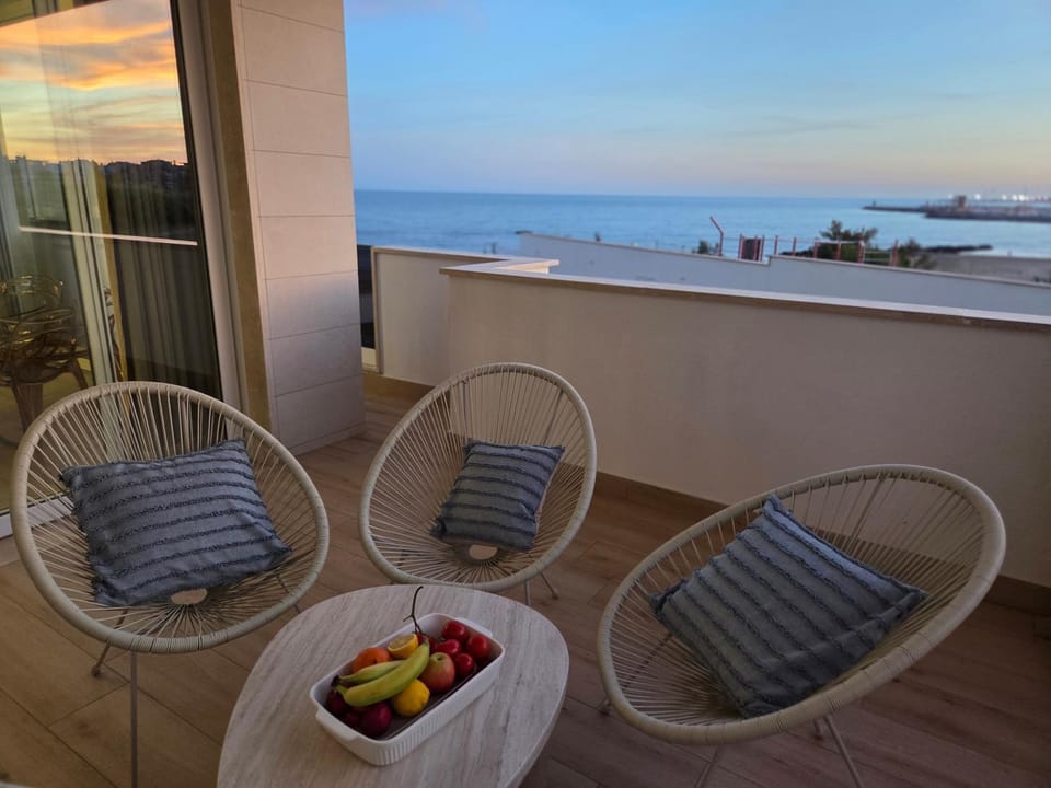 Patio, View (from property/room), Balcony/Terrace, Seating area, Sea view