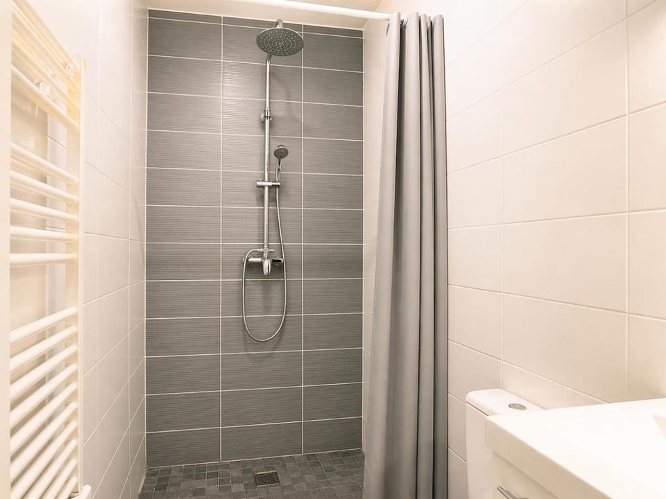 Studio cosy au calme - Parking gratuit - Fauriel Apartment in Saint-Étienne