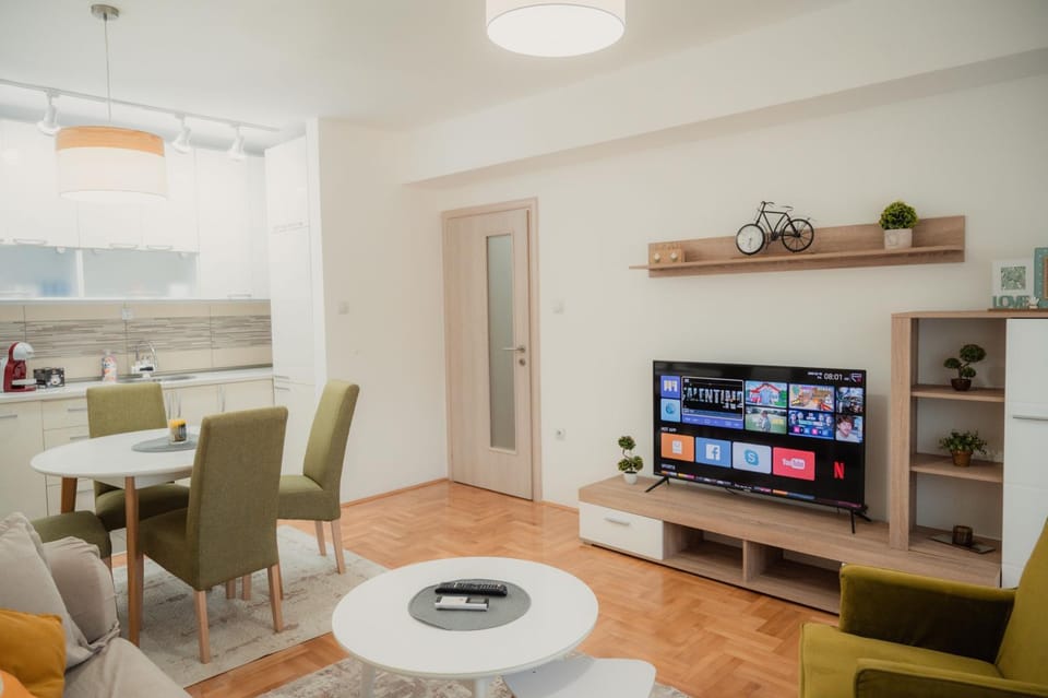 TV and multimedia, Living room, Dining area, kitchen