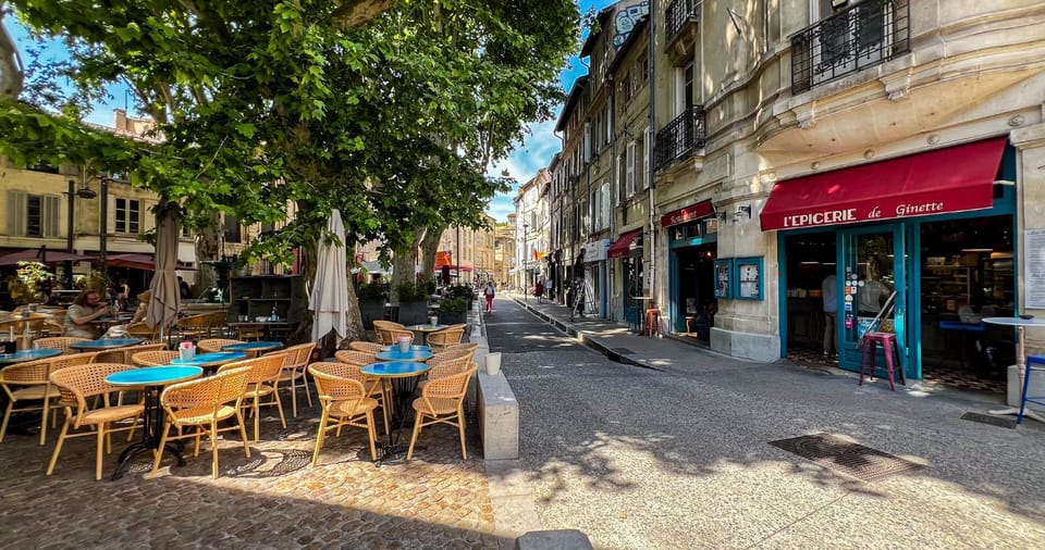 Neighbourhood, Street view, Location