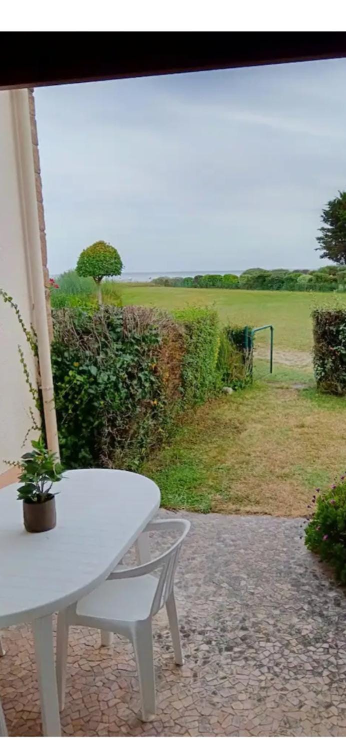 Studio les pieds dans l eau Apartment in Brittany