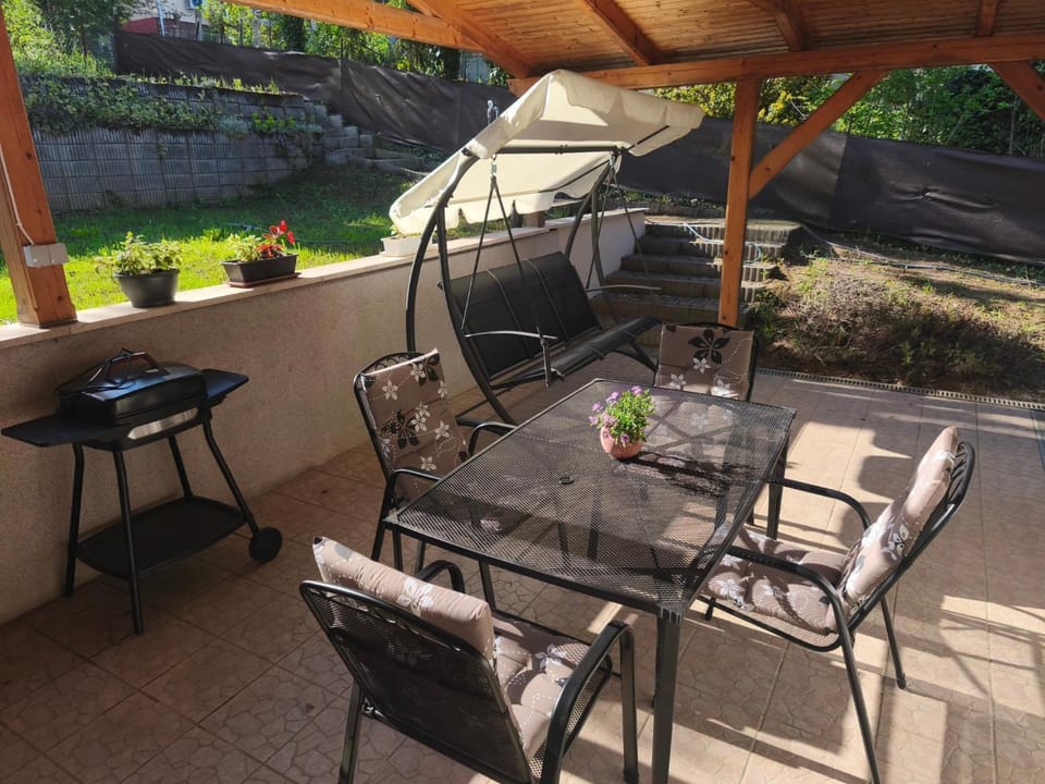 BBQ facilities, Balcony/Terrace