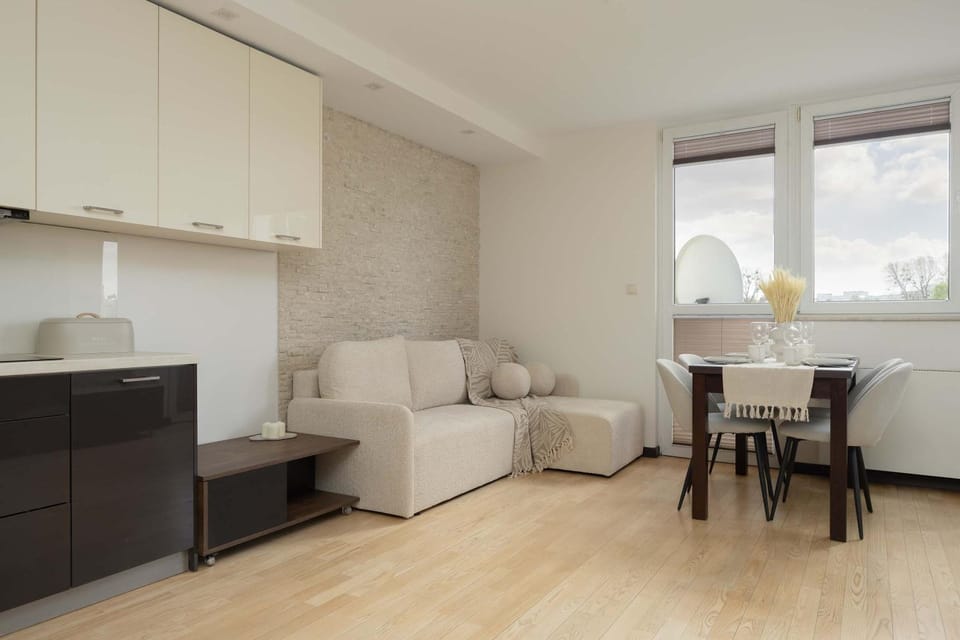 Kitchen or kitchenette, Living room, Seating area, Dining area