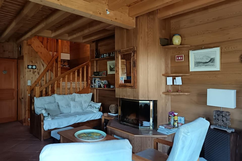 Grand Chalet of 150 m with view on the pistes Chalet in Briançon