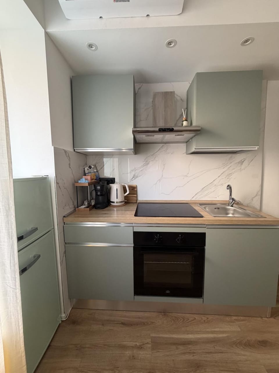 Kitchen or kitchenette, kitchen