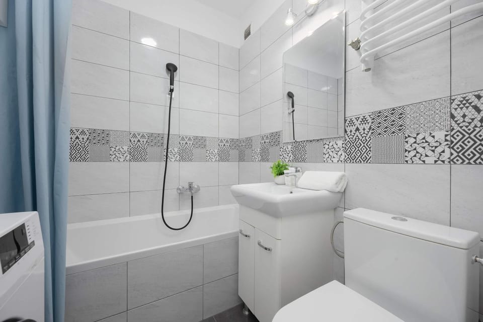 Bathroom, Bath